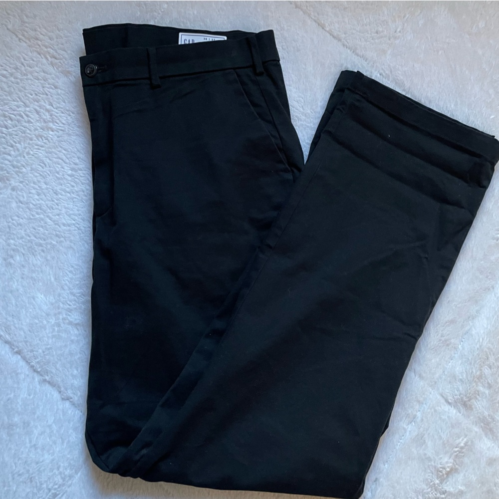 Men’s Gap black Khakis